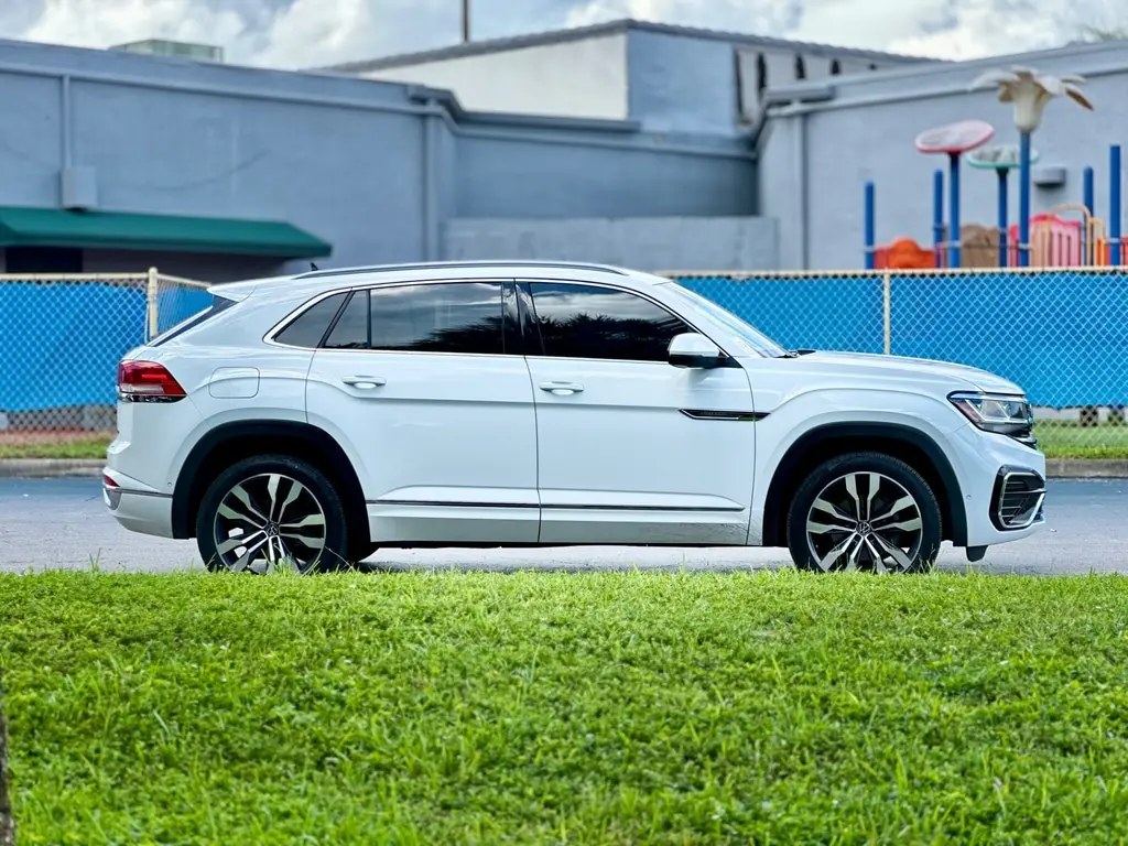 Florida Fine Cars - Used VOLKSWAGEN ATLAS CROSS SPORT 2021 WEST PALM 3.6L V6 SEL PREMIUM R-LINE