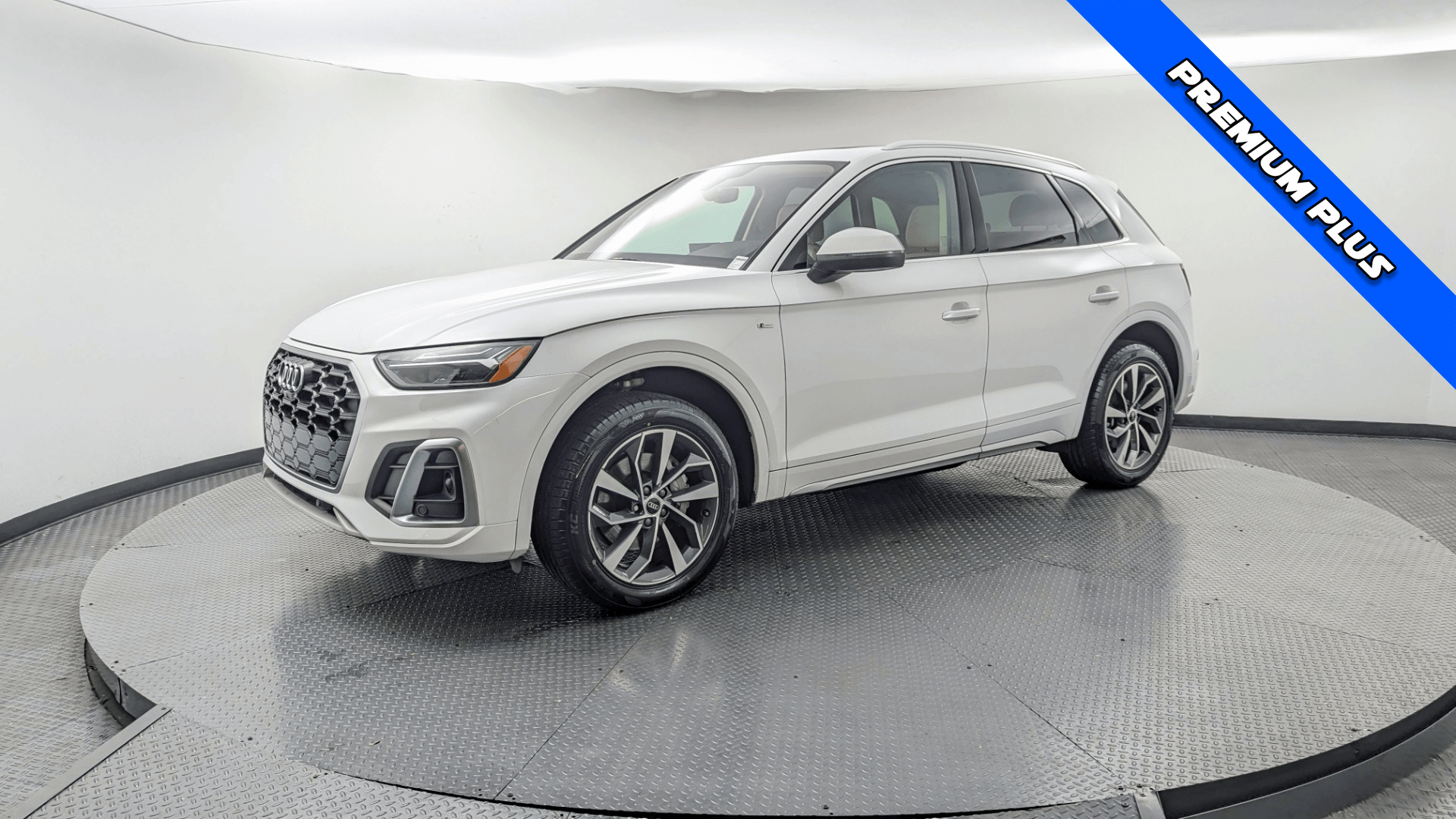 2022 Audi Q5 Premium Plus