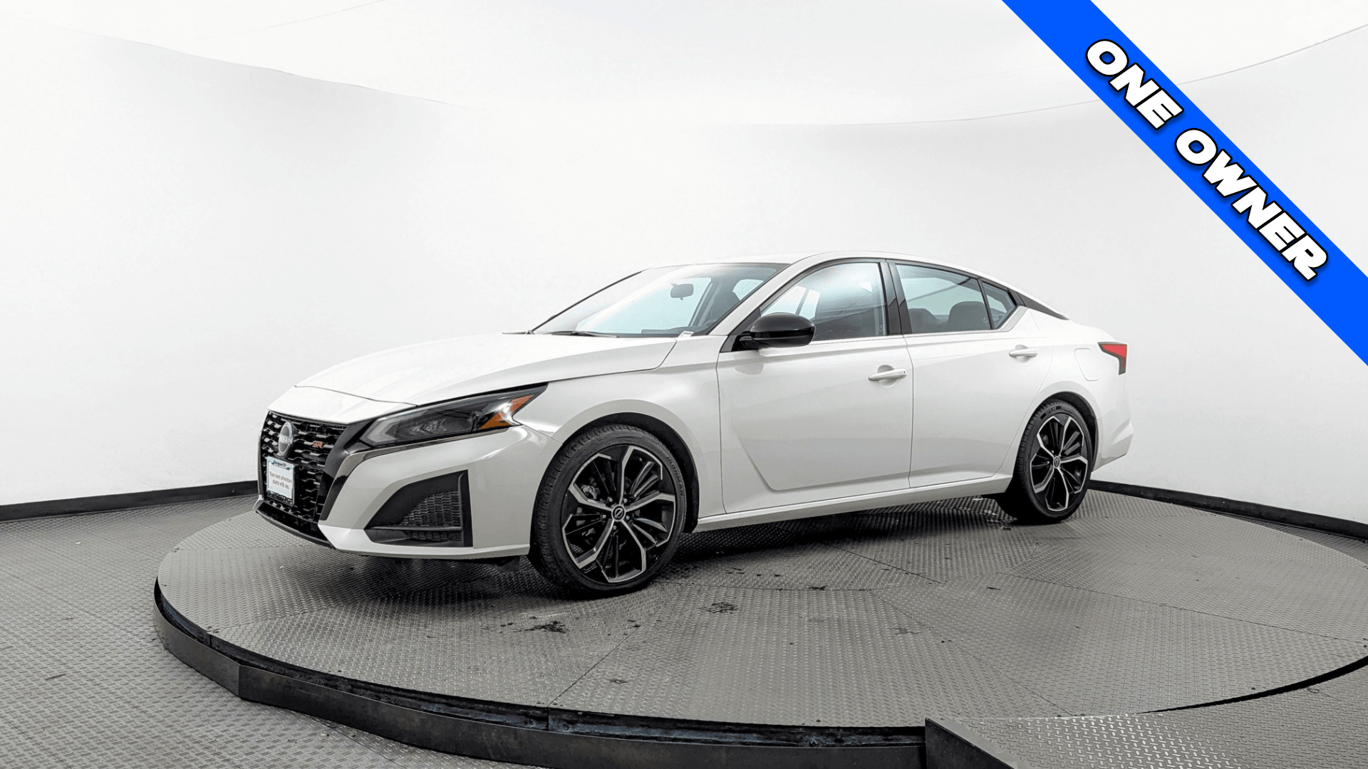 2023 Nissan Altima SR