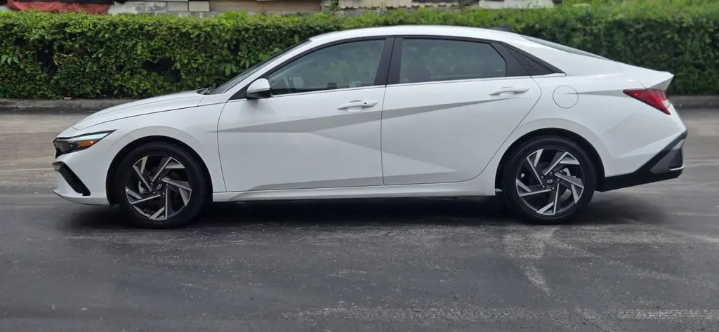Florida Fine Cars - Used HYUNDAI ELANTRA 2025 WEST PALM SEL CONVENIENCE