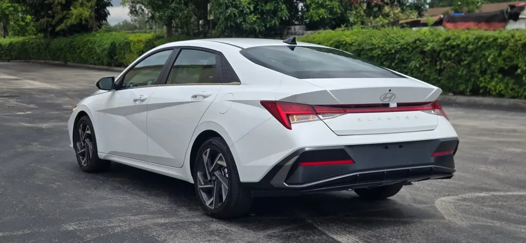 Florida Fine Cars - Used HYUNDAI ELANTRA 2025 WEST PALM SEL CONVENIENCE