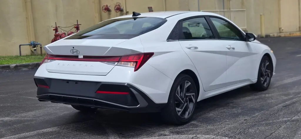 Florida Fine Cars - Used HYUNDAI ELANTRA 2025 WEST PALM SEL CONVENIENCE