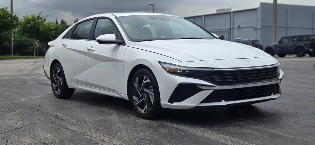 Florida Fine Cars - Used HYUNDAI ELANTRA 2025 WEST PALM SEL CONVENIENCE