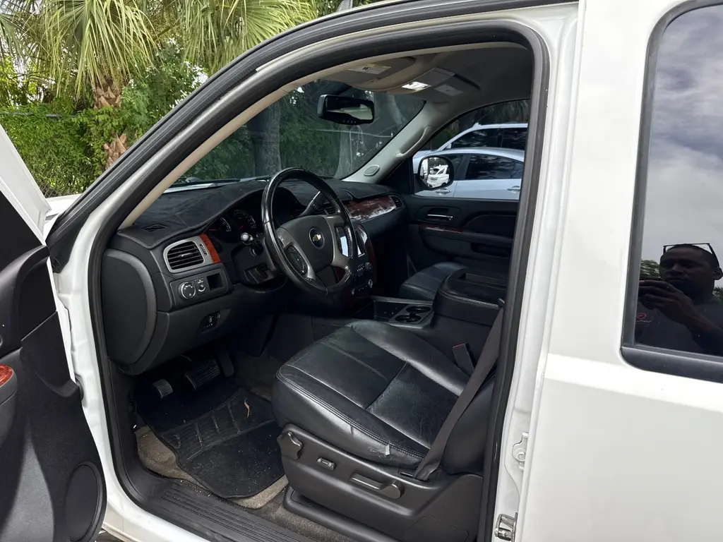 Florida Fine Cars - Used CHEVROLET TAHOE 2011 WEST PALM LS