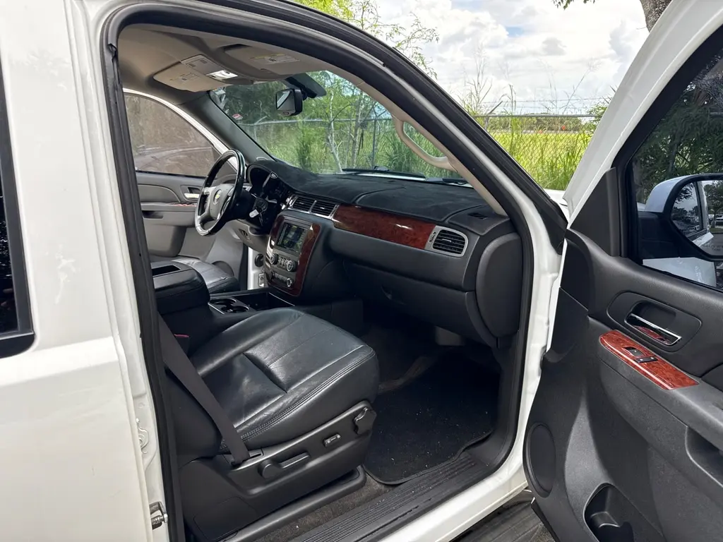 Florida Fine Cars - Used CHEVROLET TAHOE 2011 WEST PALM LS