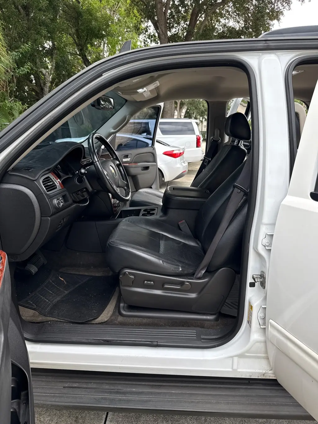 Florida Fine Cars - Used CHEVROLET TAHOE 2011 WEST PALM LS