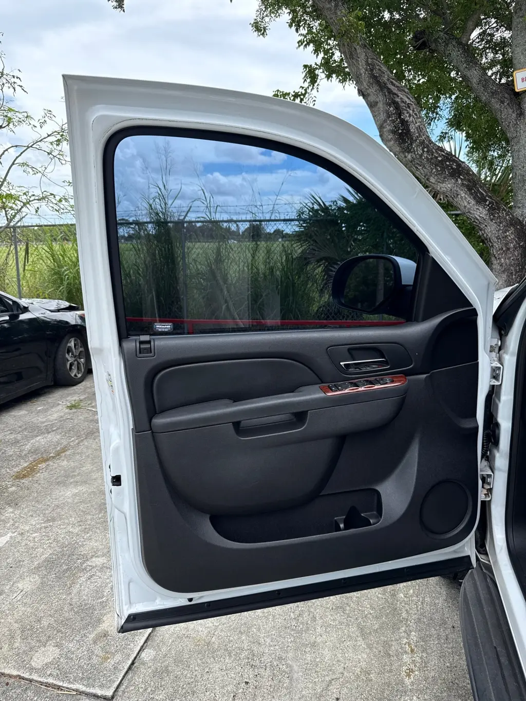 Florida Fine Cars - Used CHEVROLET TAHOE 2011 WEST PALM LS
