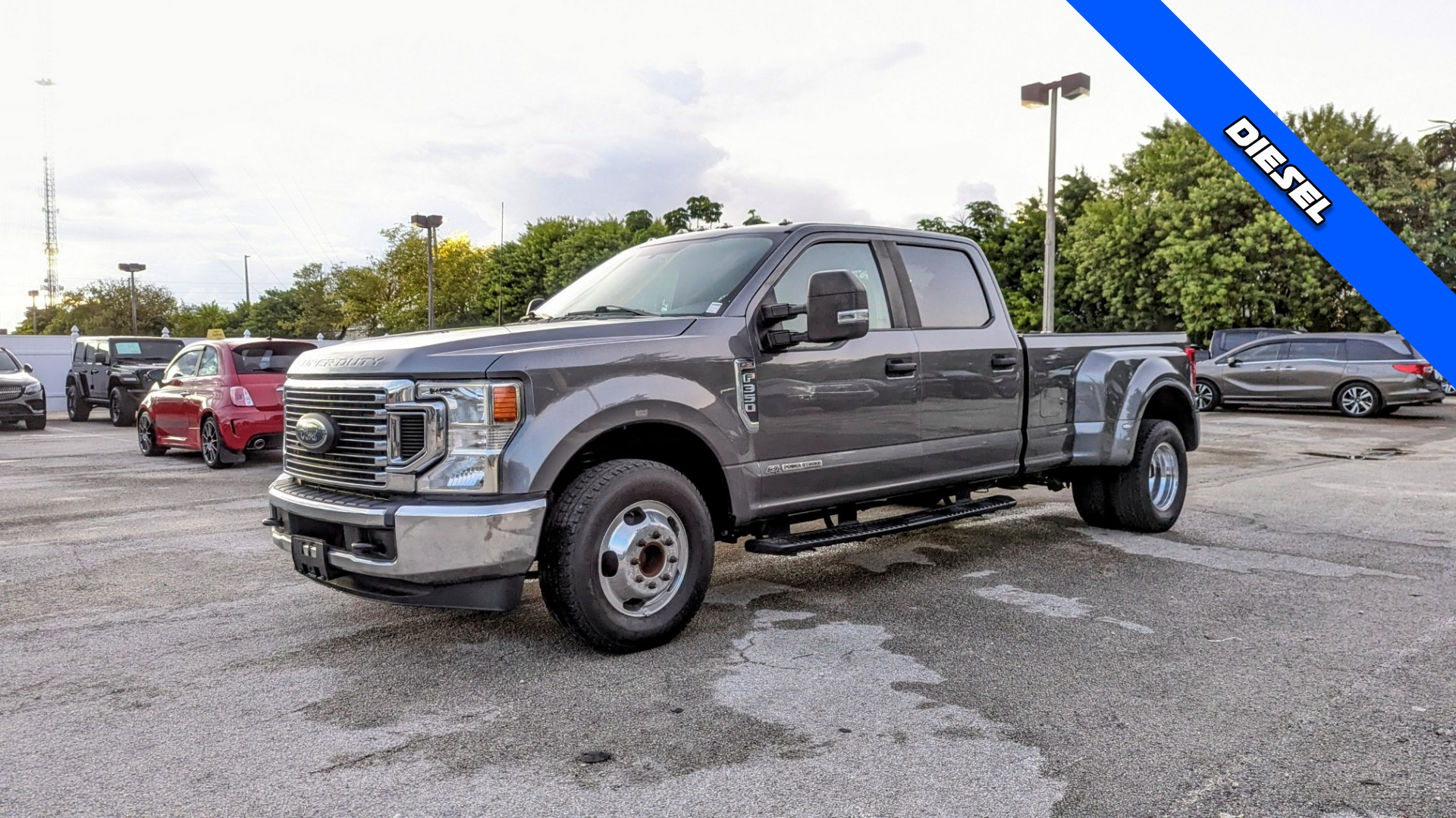 2022 Ford F-350 Super Duty XL's photo