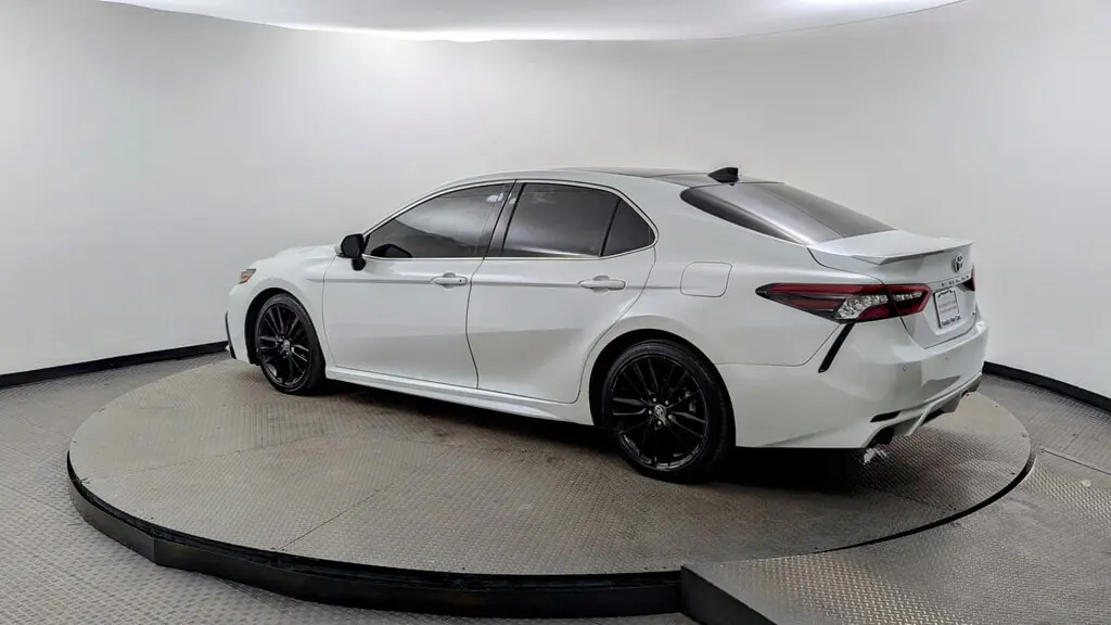 2023 Toyota Camry XSE V6 photo 3