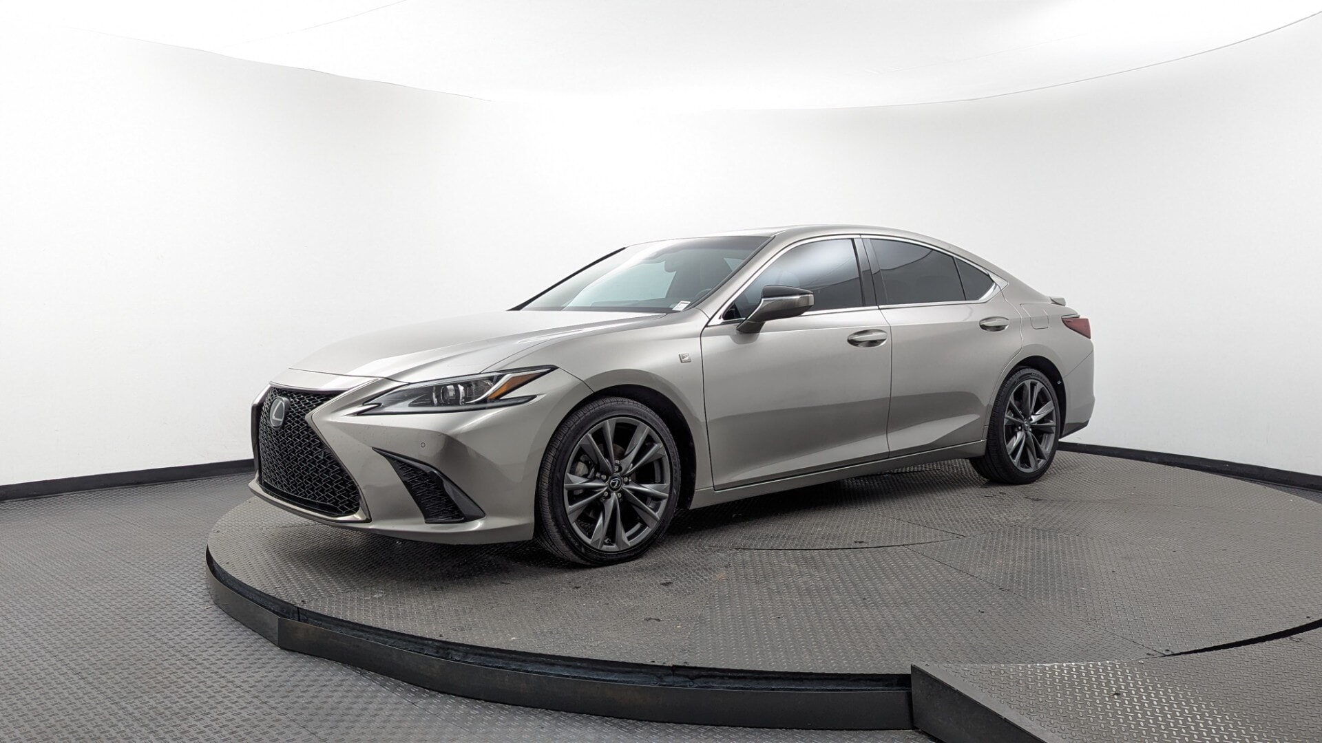 2019 Lexus ES F SPORT's photo