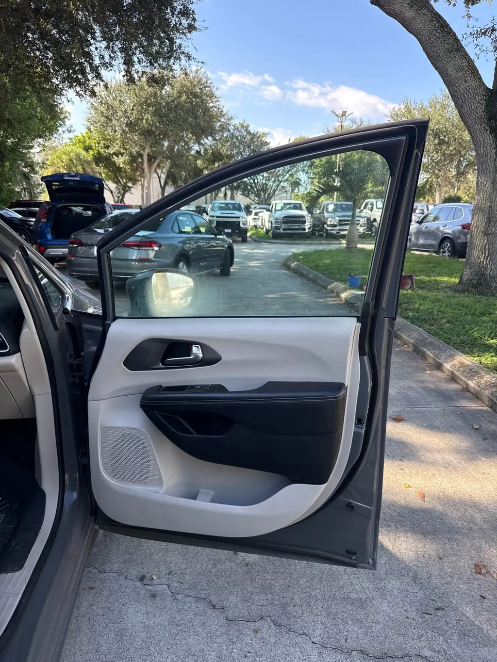 Florida Fine Cars - Used CHRYSLER PACIFICA 2022 WEST PALM TOURING L
