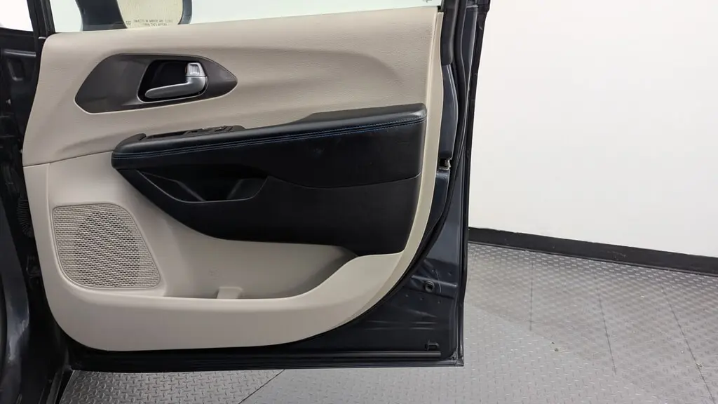 Florida Fine Cars - Used CHRYSLER PACIFICA 2022 WEST PALM TOURING L