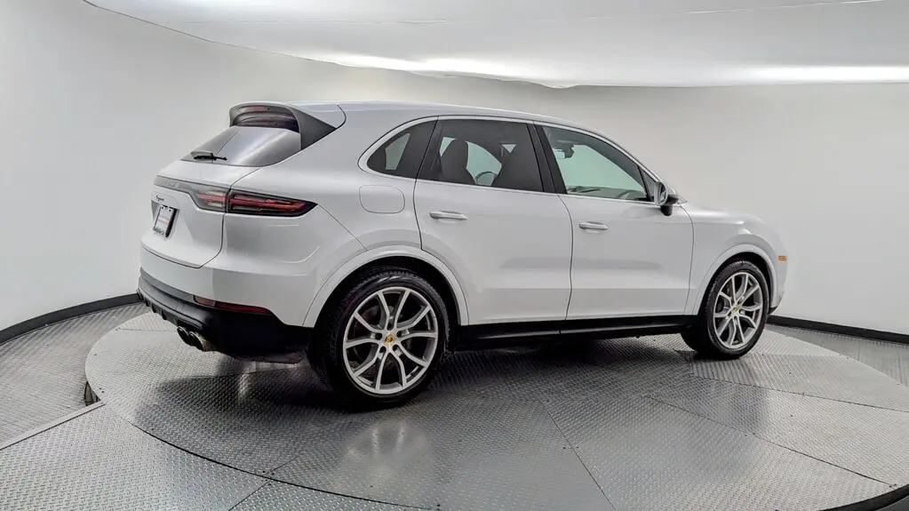 2019 Porsche Cayenne photo 4