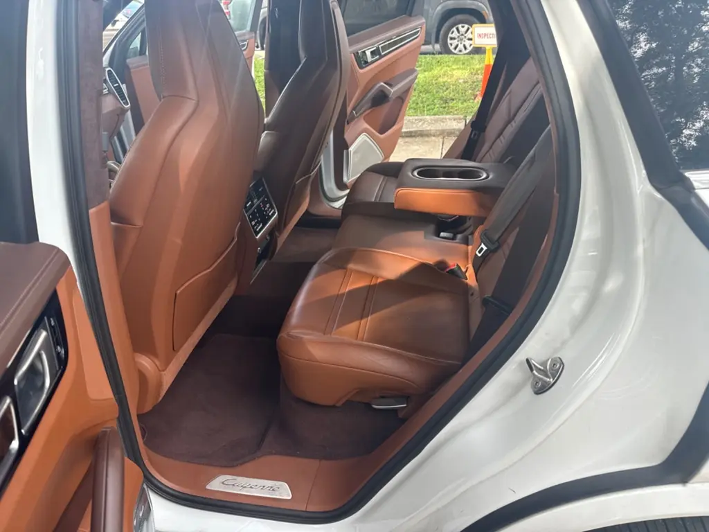 2019 Porsche Cayenne photo 11