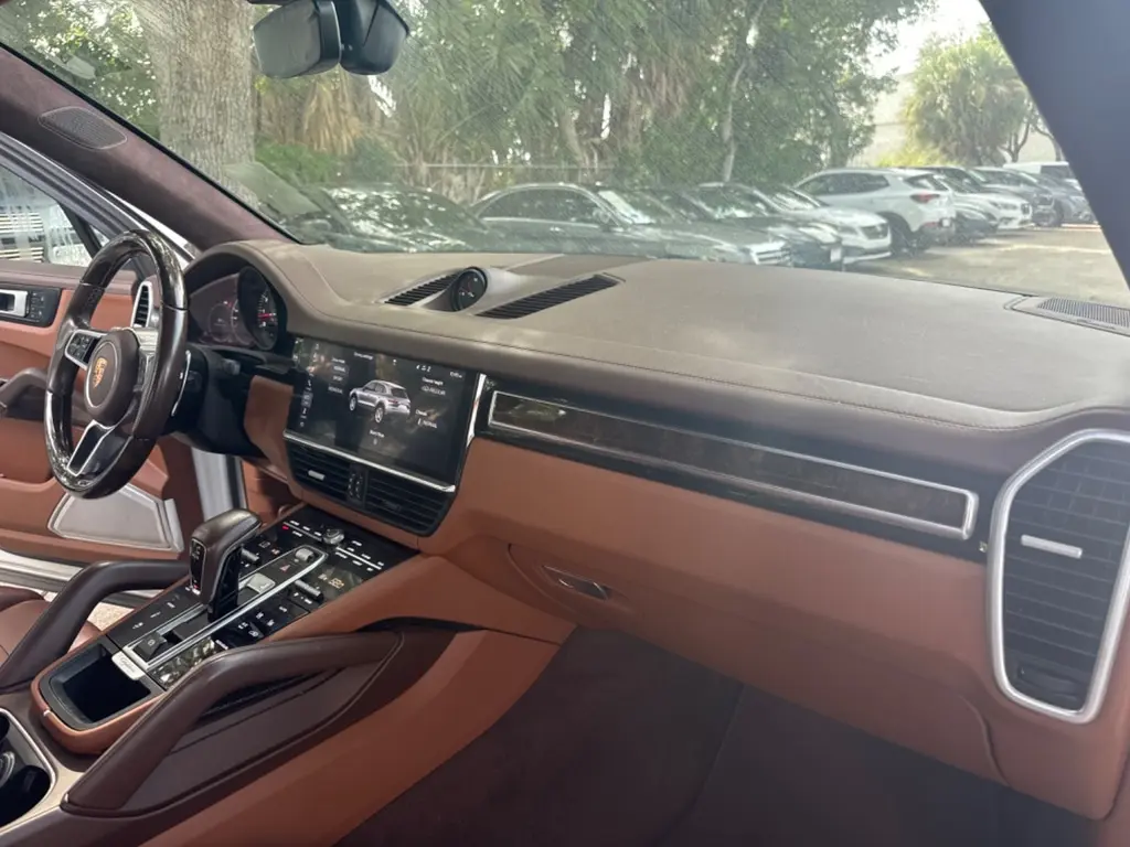 2019 Porsche Cayenne photo 14