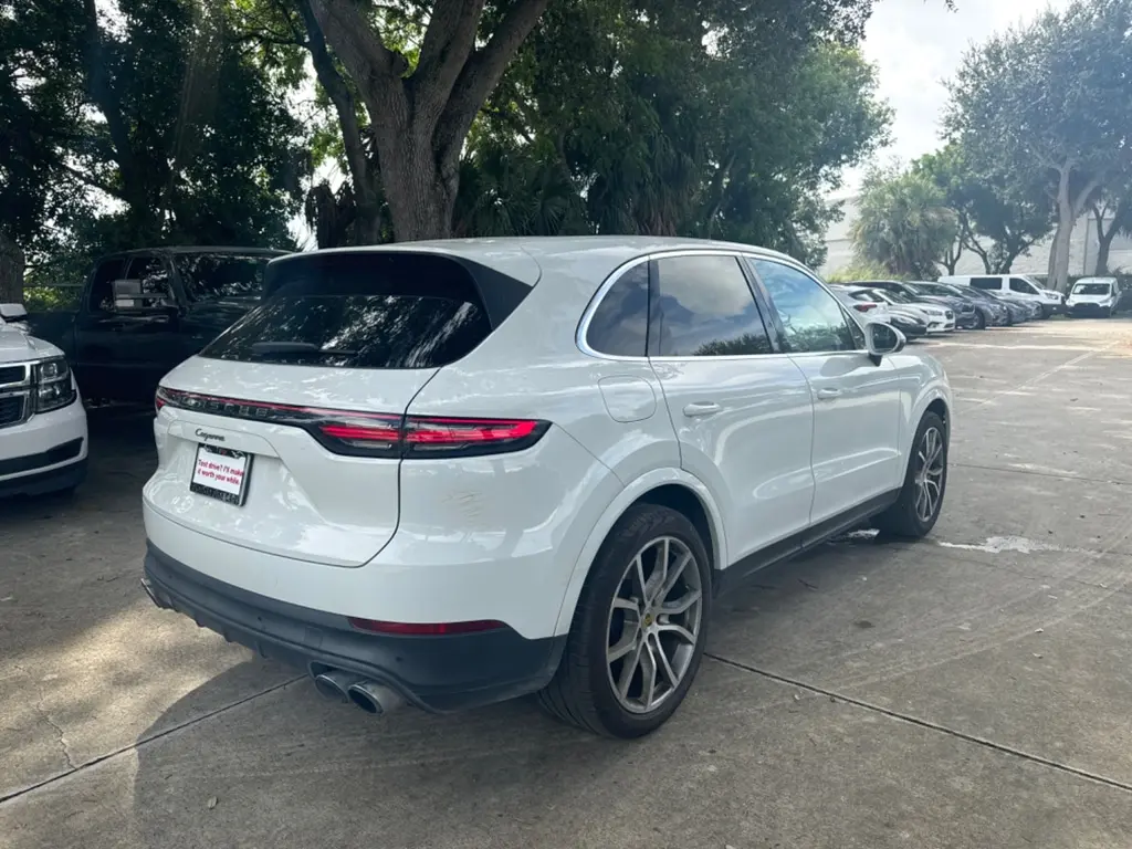 2019 Porsche Cayenne photo 5