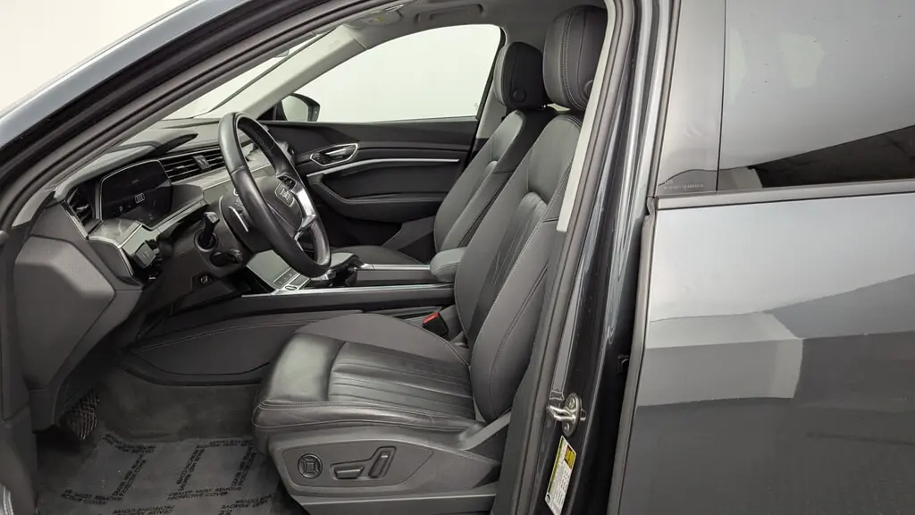 Florida Fine Cars - Used AUDI Q8 E-TRON 2024 WEST PALM PREMIUM