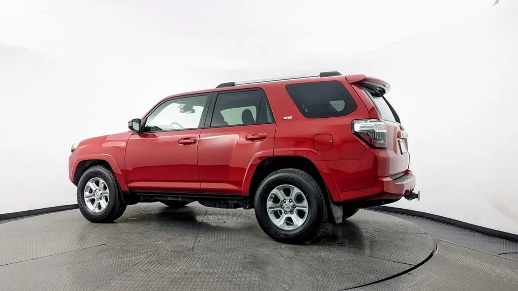 2024 Toyota 4Runner SR5 photo 3