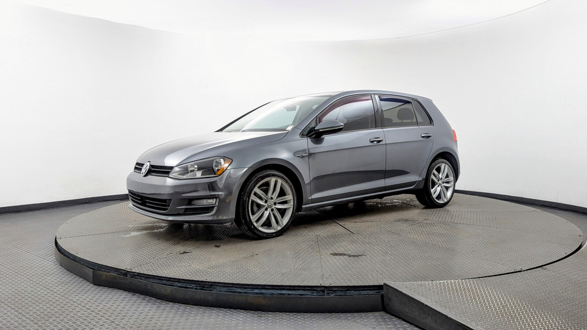 2017 Volkswagen Golf SEL