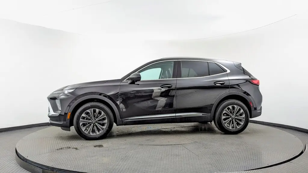 2024 Buick Envision Preferred photo 2