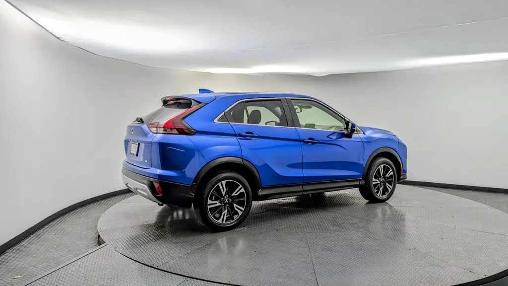 2024 Mitsubishi Eclipse Cross SE photo 3