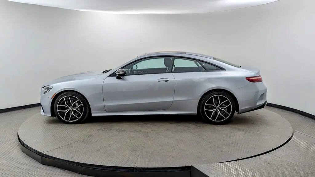2021 Mercedes Benz E 450 photo 2