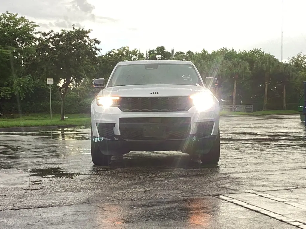 Florida Fine Cars - Used JEEP GRAND CHEROKEE L 2024 MARGATE ALTITUDE