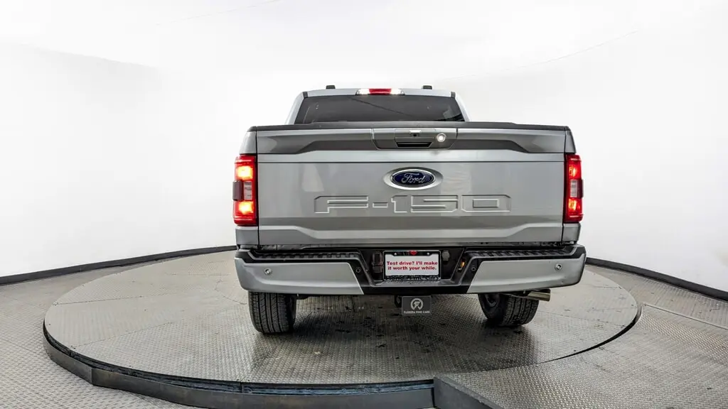 2023 Ford F-150 XLT photo 3