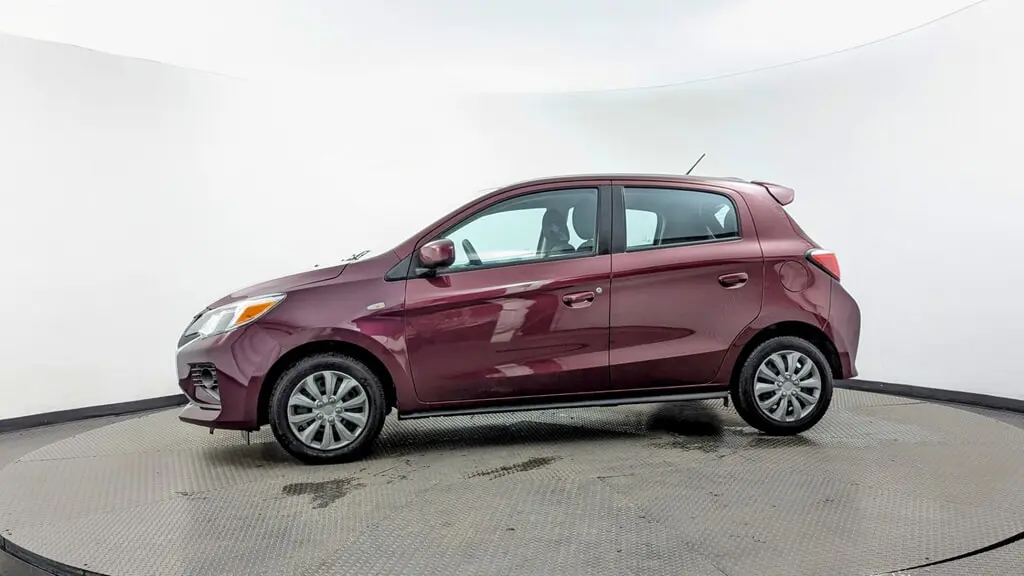 2024 Mitsubishi Mirage ES photo 2