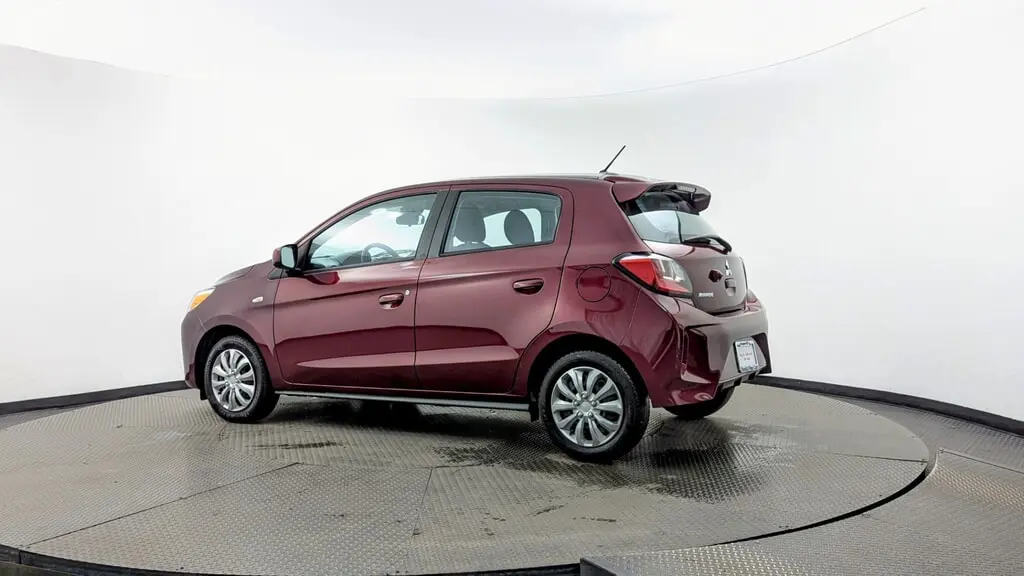 2024 Mitsubishi Mirage ES photo 3