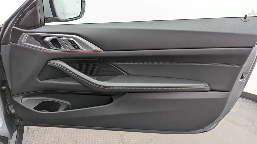 2025 Toyota Camry LE photo 15