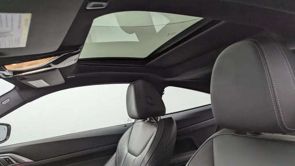 2025 Toyota Camry LE photo 19