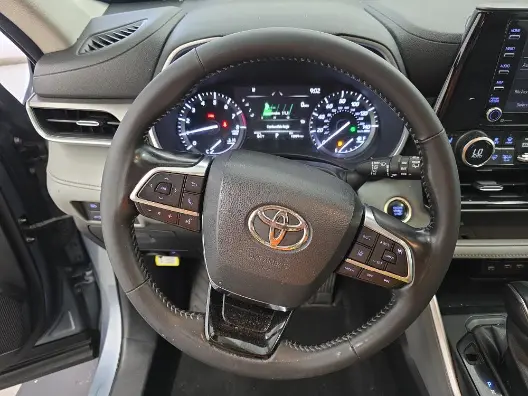 Florida Fine Cars - Used TOYOTA HIGHLANDER 2021 MIAMI XLE
