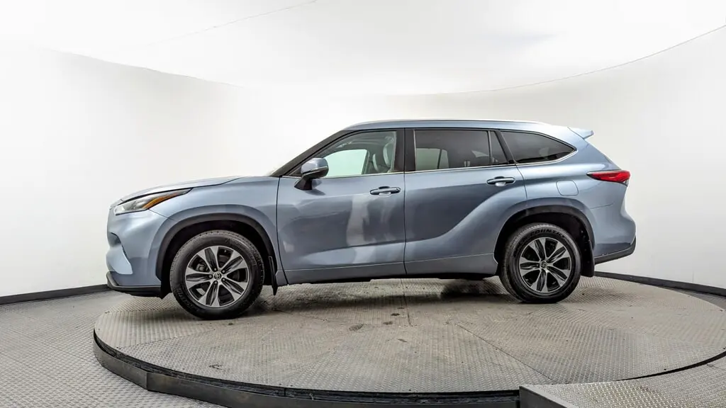 Florida Fine Cars - Used TOYOTA HIGHLANDER 2021 MIAMI XLE