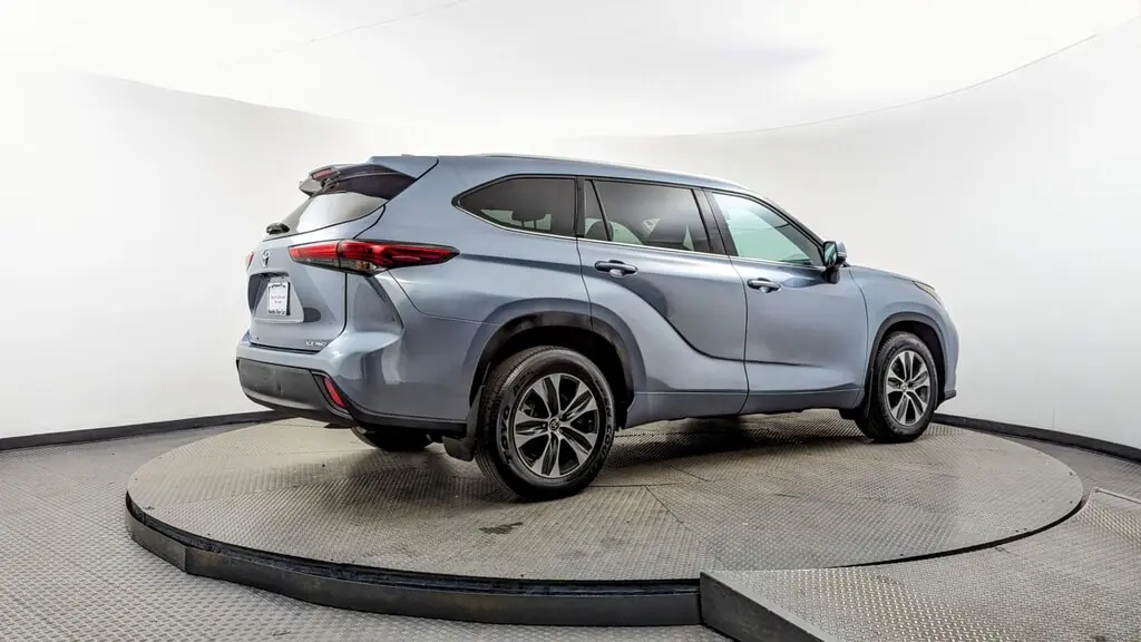 Florida Fine Cars - Used TOYOTA HIGHLANDER 2021 MIAMI XLE