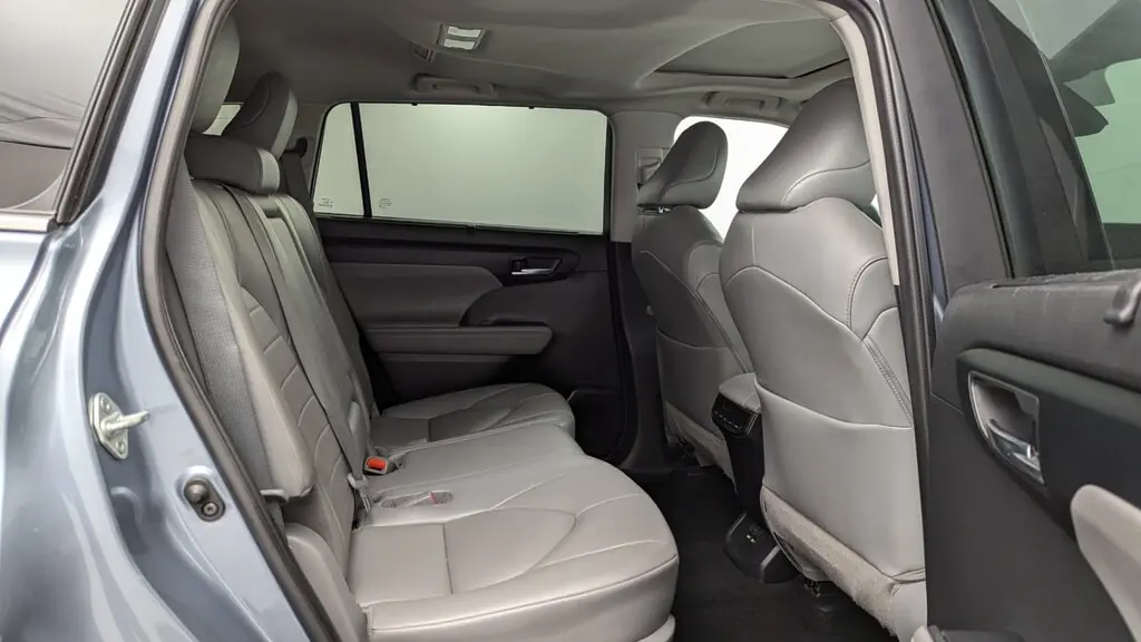 Florida Fine Cars - Used TOYOTA HIGHLANDER 2021 MIAMI XLE