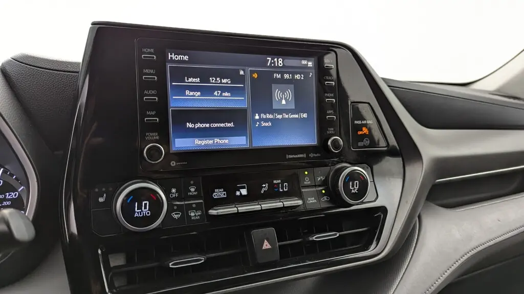 Florida Fine Cars - Used TOYOTA HIGHLANDER 2021 MIAMI XLE