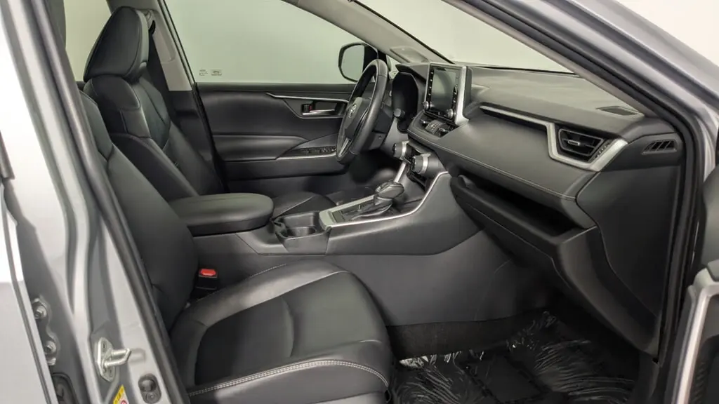 Florida Fine Cars - Used TOYOTA RAV4 2019 ORLANDO XLE PREMIUM