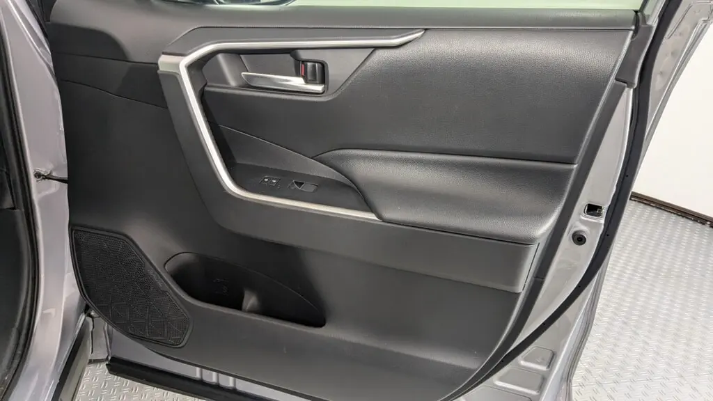 Florida Fine Cars - Used TOYOTA RAV4 2019 ORLANDO XLE PREMIUM