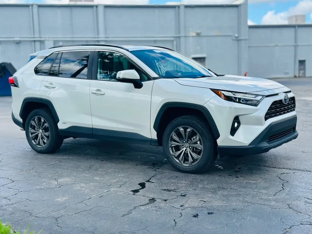 2023 Toyota RAV4 Hybrid XLE Premium photo 2