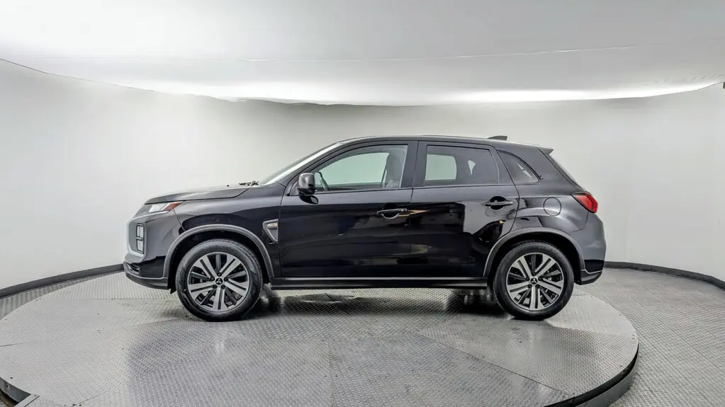 2022 Mitsubishi Outlander Sport ES photo 2
