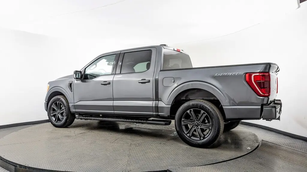 2023 Ford F-150 XL photo 2