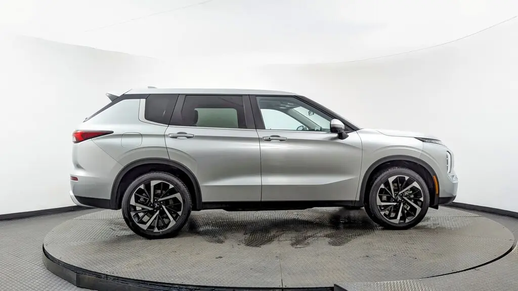 Florida Fine Cars - Used MITSUBISHI OUTLANDER 2024 MARGATE SE