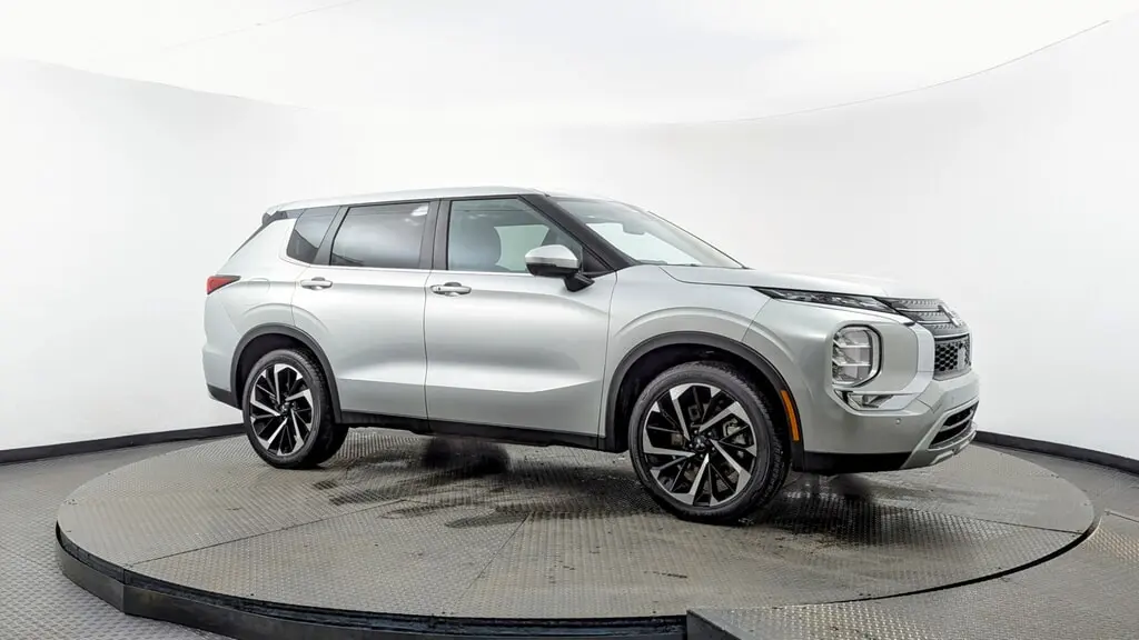 Florida Fine Cars - Used MITSUBISHI OUTLANDER 2024 MARGATE SE