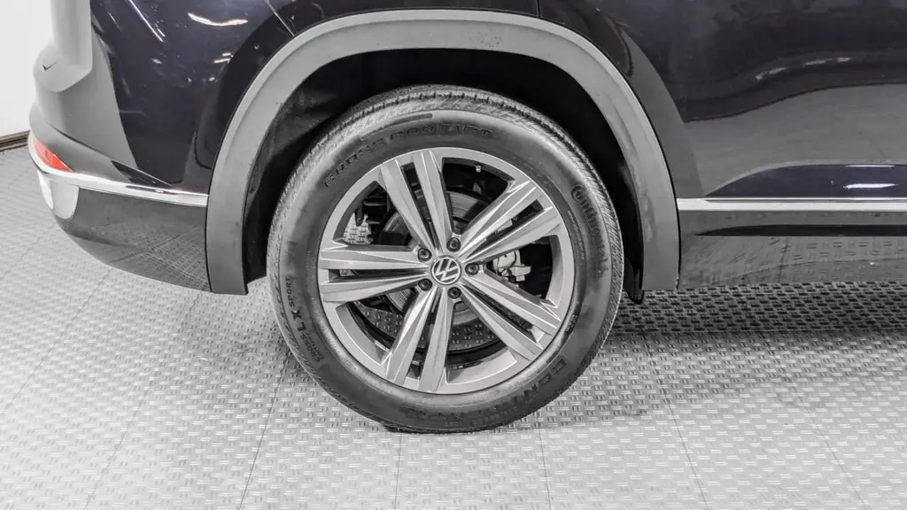 Florida Fine Cars - Used VOLKSWAGEN ATLAS CROSS SPORT 2021 ORLANDO 3.6L V6 SE W/TECHNOLOGY R-LINE