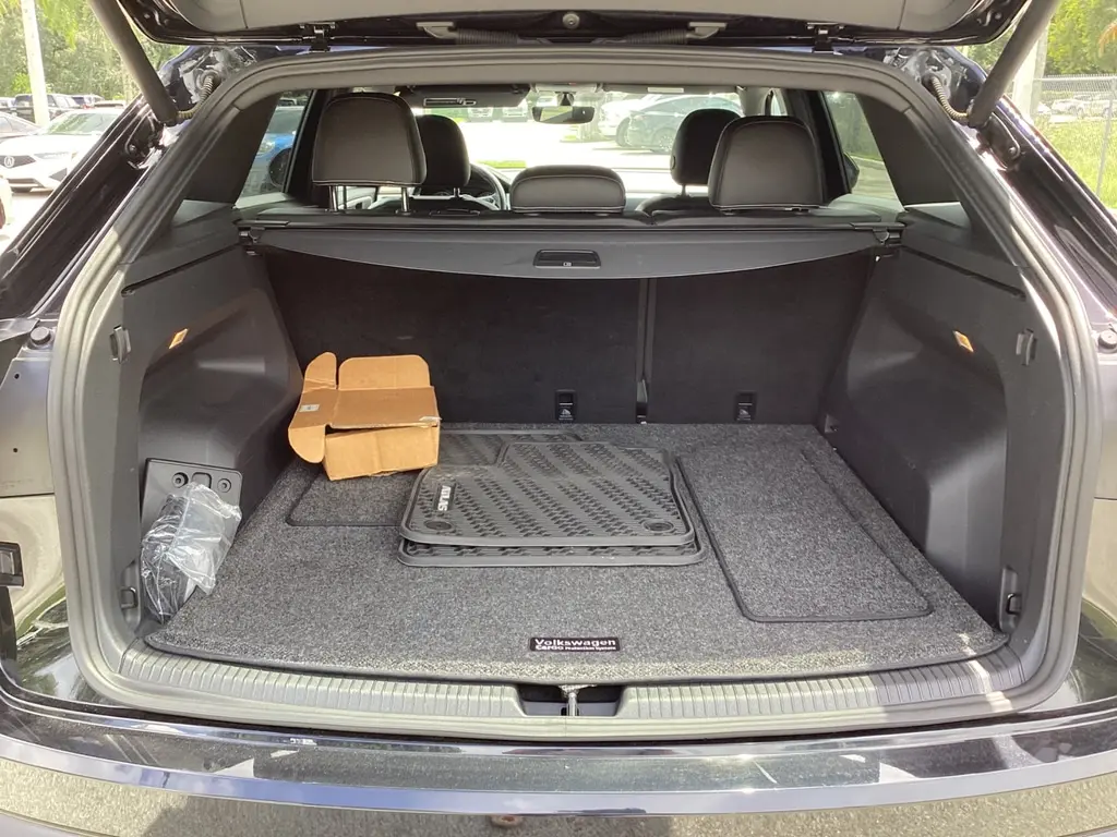 Florida Fine Cars - Used VOLKSWAGEN ATLAS CROSS SPORT 2021 ORLANDO 3.6L V6 SE W/TECHNOLOGY R-LINE