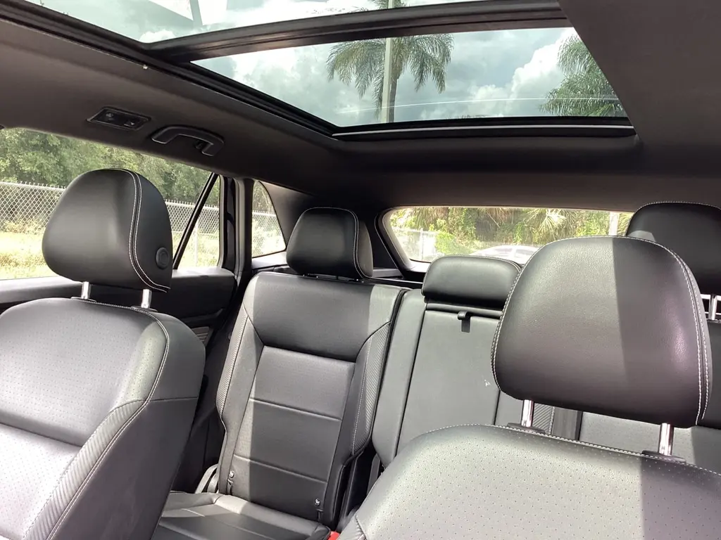 Florida Fine Cars - Used VOLKSWAGEN ATLAS CROSS SPORT 2021 ORLANDO 3.6L V6 SE W/TECHNOLOGY R-LINE