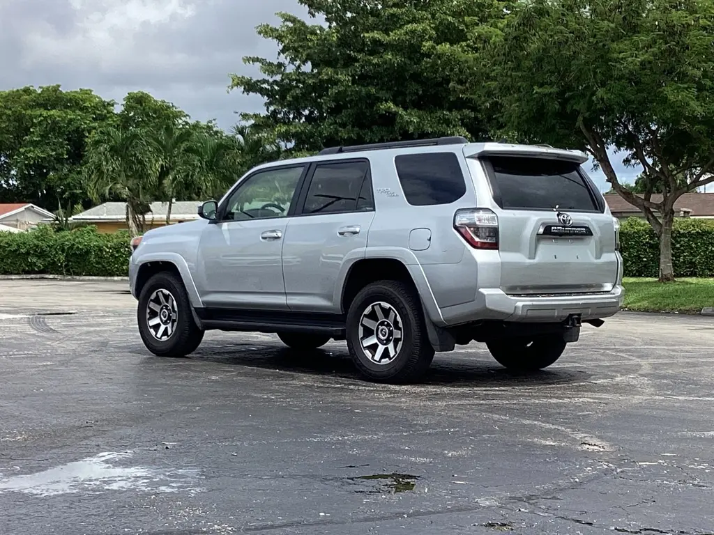 2023 Toyota 4Runner TRD photo 4