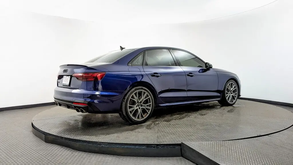 2022 Audi S4 Base Premium Plus photo 4
