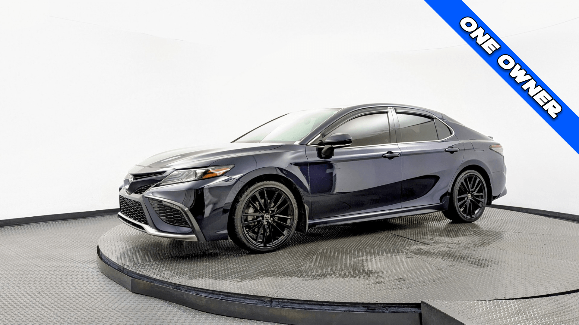 2022 Toyota Camry XSE's photo